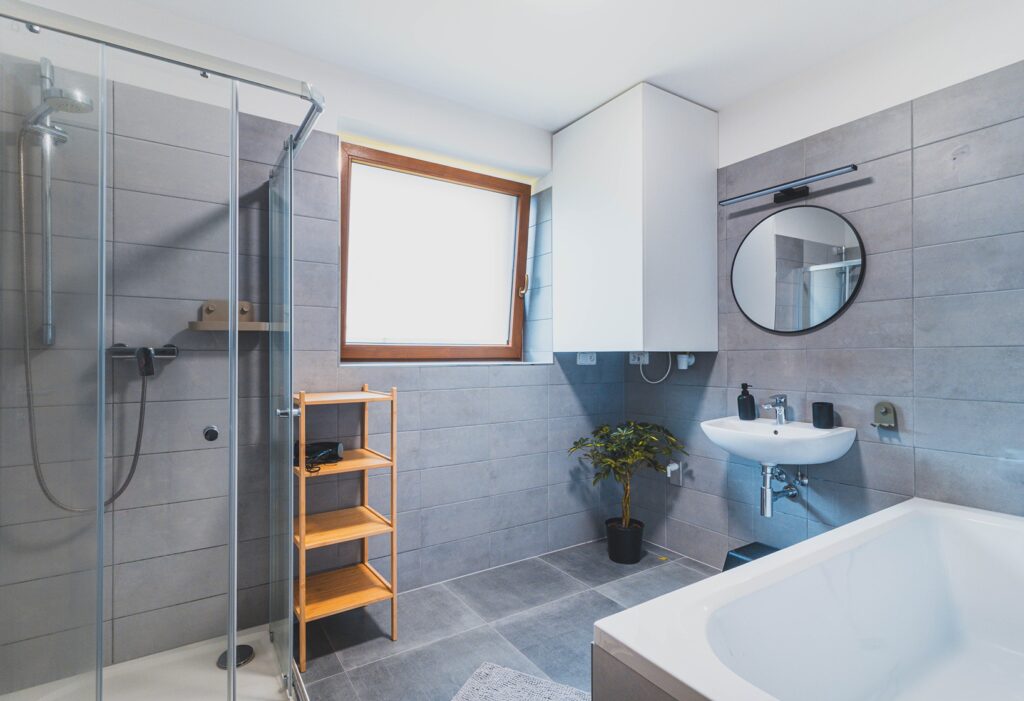 Vlastní koupelna s vanou